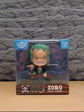 Zoro Green Vinyl Figure - One Piece Collectible